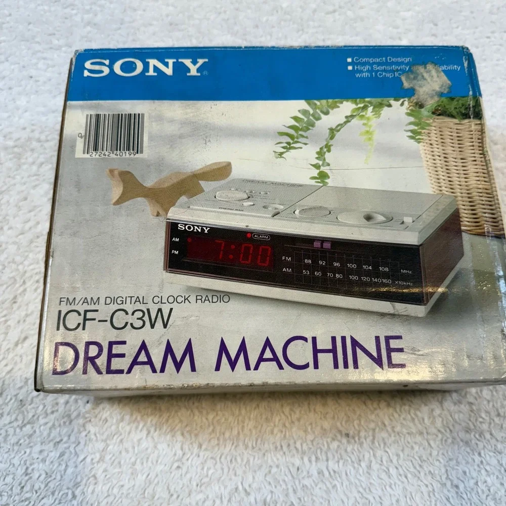 Sony Dream Machine ICF-C3W FM/AM Digital Clock Radio Vintage New In Box